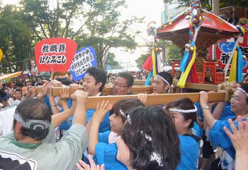 100822mikoshi.jpg