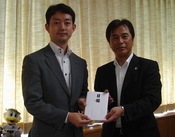 110712bengoshi.jpg