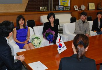 120420korea2.jpg